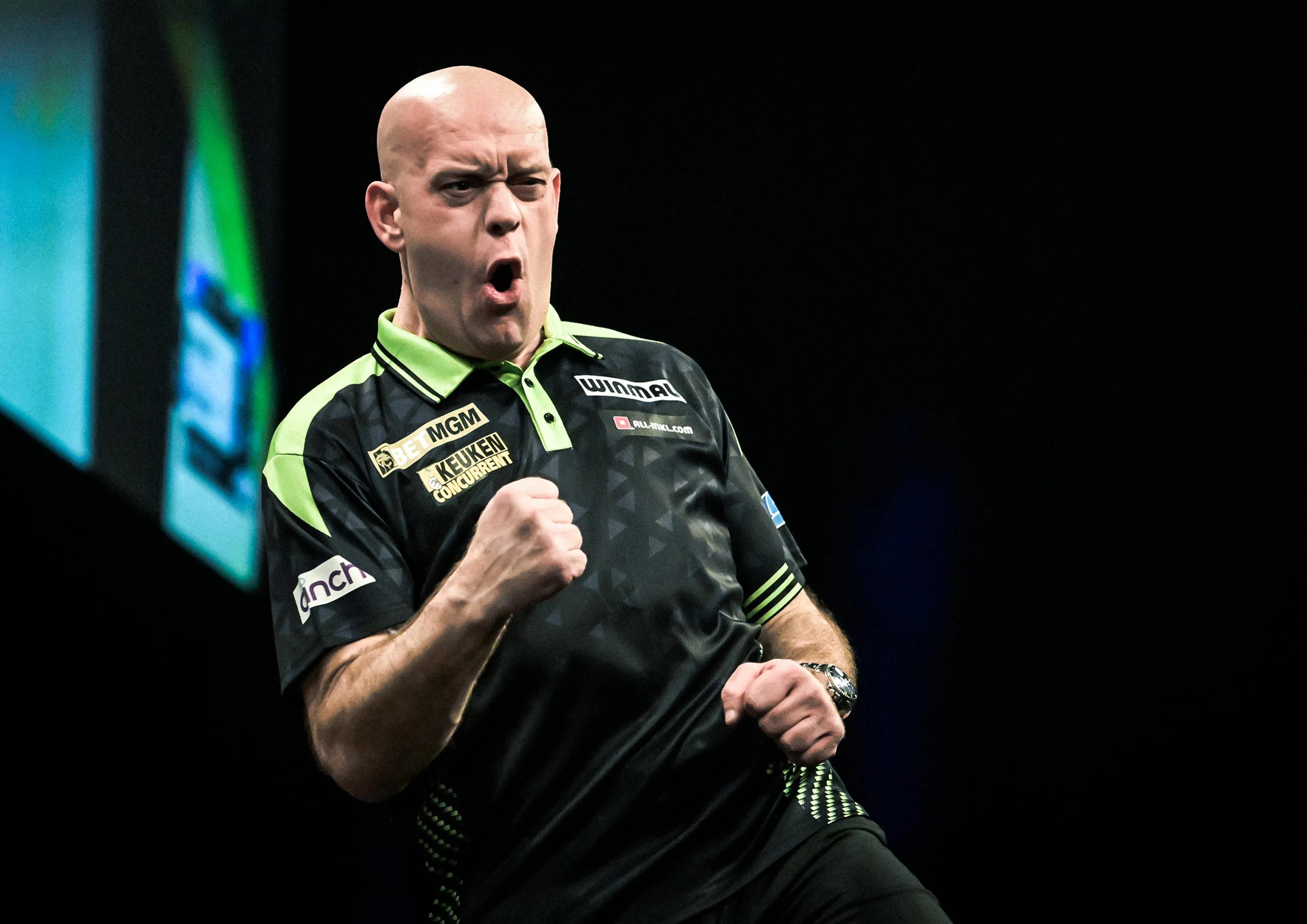 26.03.2024, xlakx, Dart,Premier League Darts 2026 v.l. Michael van Gerwen Niederlande Jubel Berlin *** 26 03 2024, xlakx, Dart,Premier League Darts 2026 v l Michael van Gerwen Netherlands Jubel Berlin Daniel Lakomski